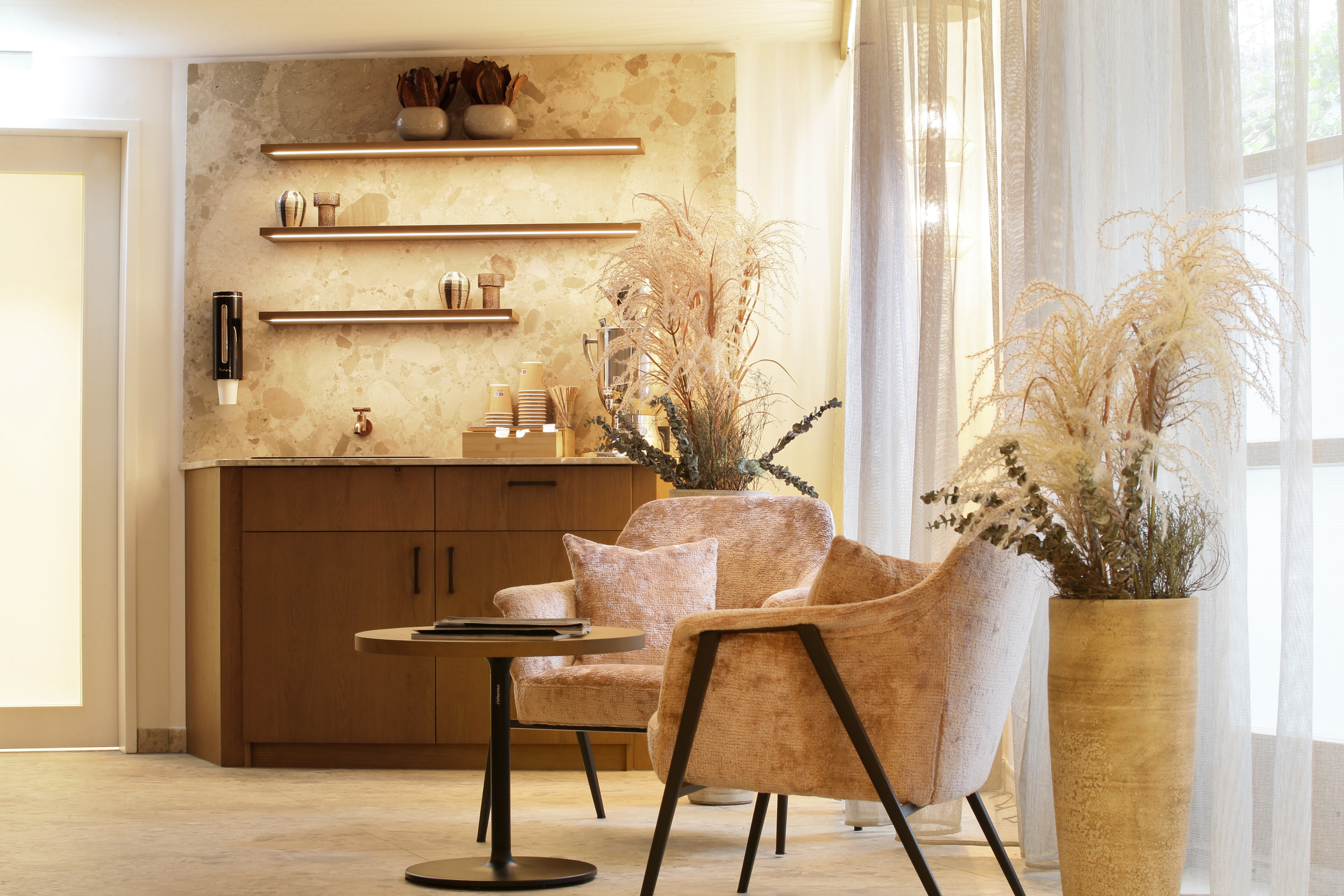 Tee-Ecke in Sauna & Relaxlounge